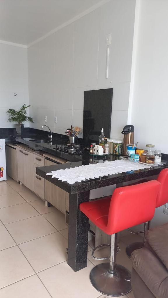 Apartamento Na Palhoca, Com Vista Para O Mar, Proximo A Mercados, Padarias E Farmacias. エクステリア 写真